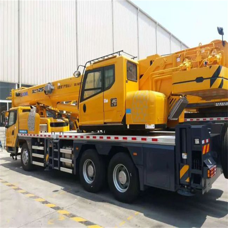 石渠离这最近出租吊车电话