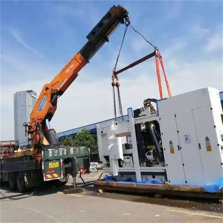 石渠附近小吊车联系方式|8-16吨|本地及时服务